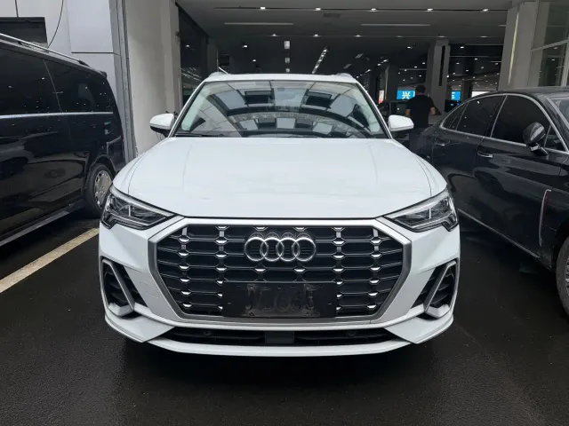 Audi Q3 — Фото автомобиля 2