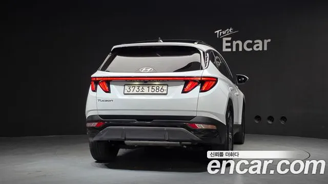 Hyundai Tucson Tucson (NX4) Бензин 1.6 турбо 2WD — Фото автомобиля 3