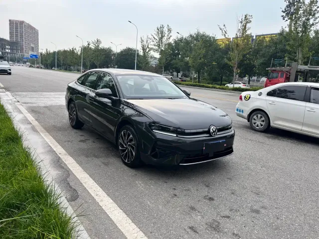 Volkswagen Sagitar — Фото автомобиля 3