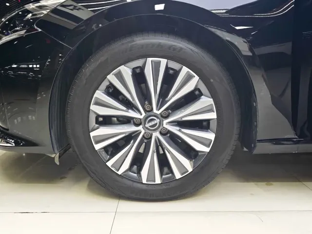 Nissan Teana — Фото автомобиля 6
