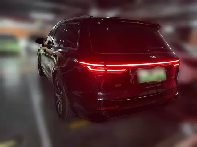 Li Auto Li ONE 2021 Extended Range 6-Seater — Фото автомобиля 5