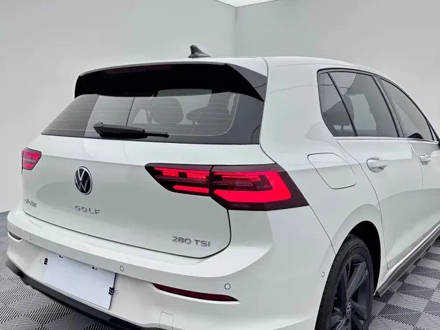 Volkswagen Golf — Фото автомобиля 9
