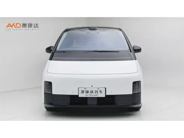 Li Auto MEGA — Фото автомобиля 2