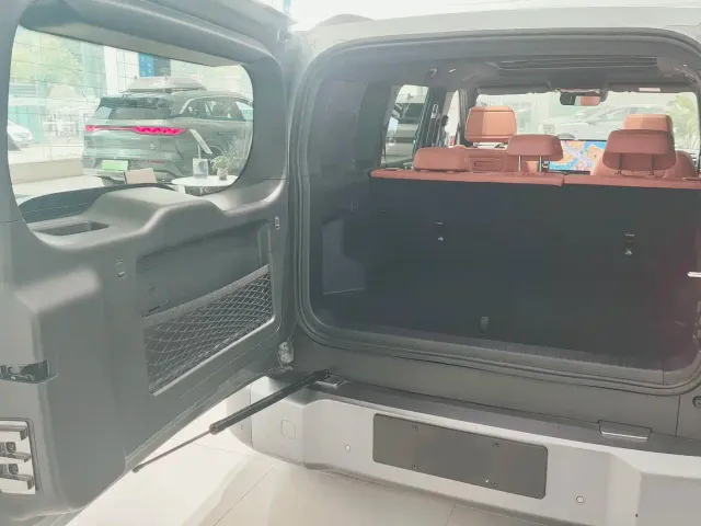 BYD FangChengBao Titanium 7 — Фото автомобиля 7