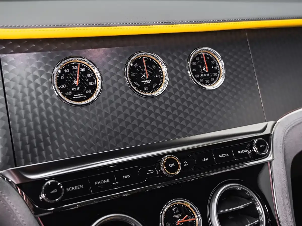 Bentley Continental Plug-in Hybrid 2025 GT Ultimate Edition — Фото автомобиля 23