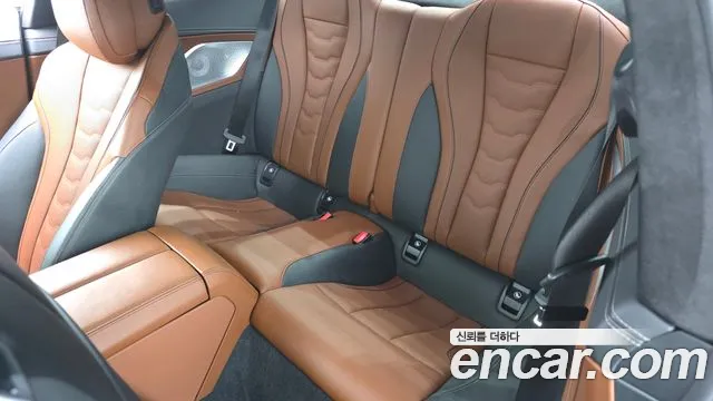 BMW 8 Series G15 — Фото автомобиля 11