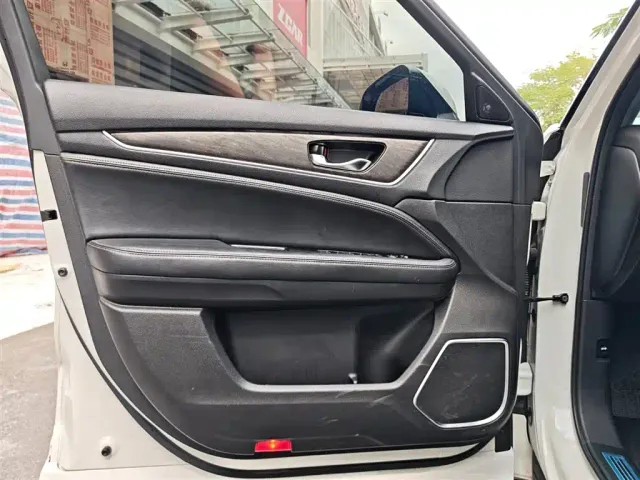 Honda UR-V — Фото автомобиля 22
