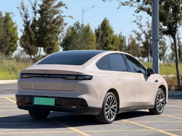 Leapmotor B01 — Фото автомобиля 7