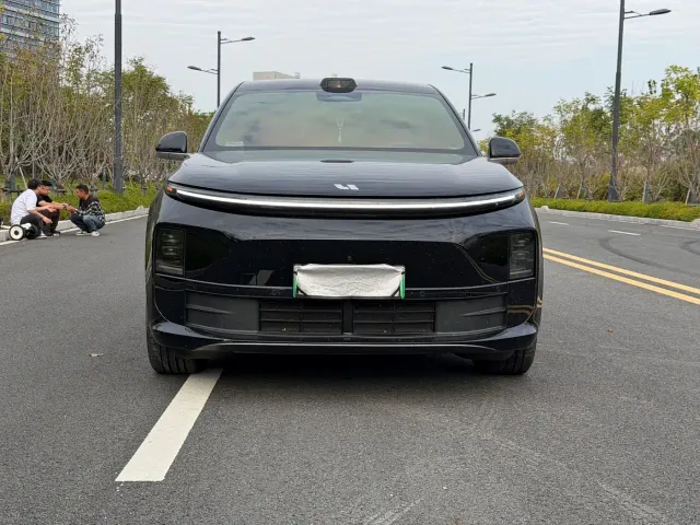 Li Auto L6 — Фото автомобиля 2
