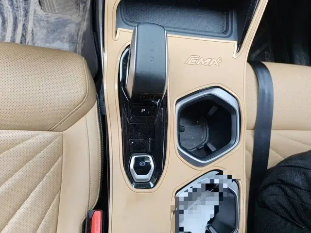 Geely Boyue L — Фото автомобиля 6