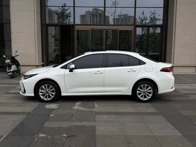 Toyota Corolla — Фото автомобиля 3