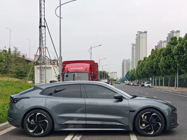 ZEEKR Zeekr 001 2021 Ultra Long Range Dual Motor YOU Edition — Фото автомобиля 6