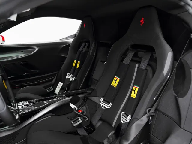 Ferrari SF90 — Фото автомобиля 20
