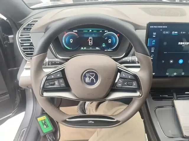 BYD Han — Фото автомобиля 10