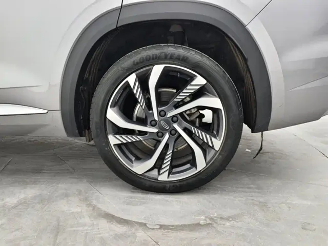 Geely Xingyue L — Фото автомобиля 11
