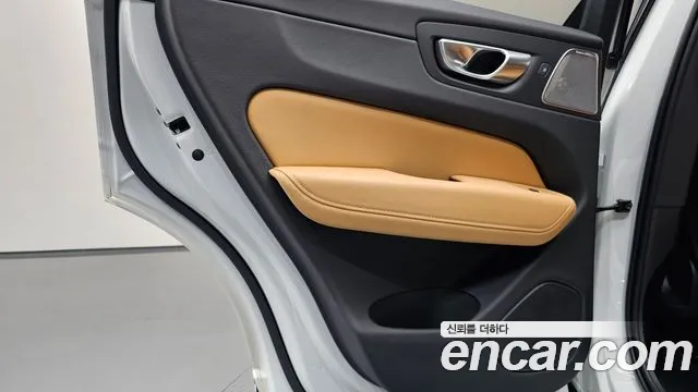 Volvo XC60 Generation 2 — Фото автомобиля 14