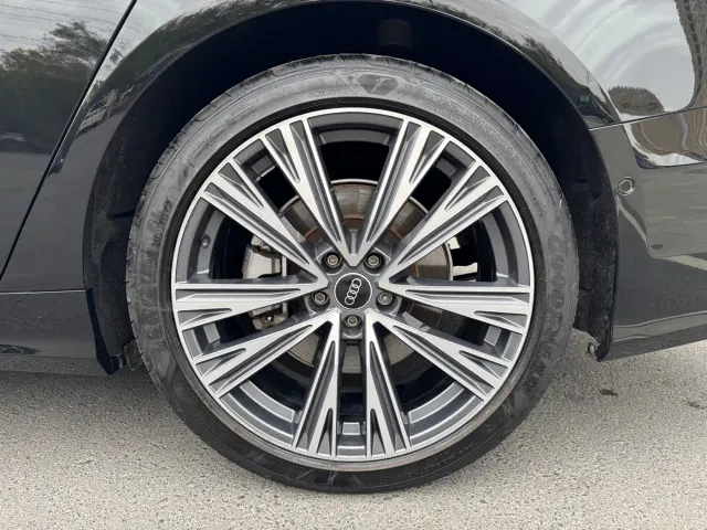 Audi A6L — Фото автомобиля 10