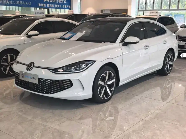 Фотография автомобиля — Volkswagen Lamando