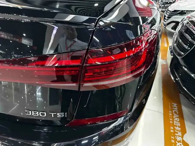 Volkswagen Passat — Фото автомобиля 18