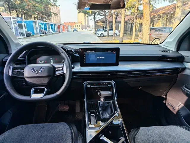 Wuling Asta — Фото автомобиля 7