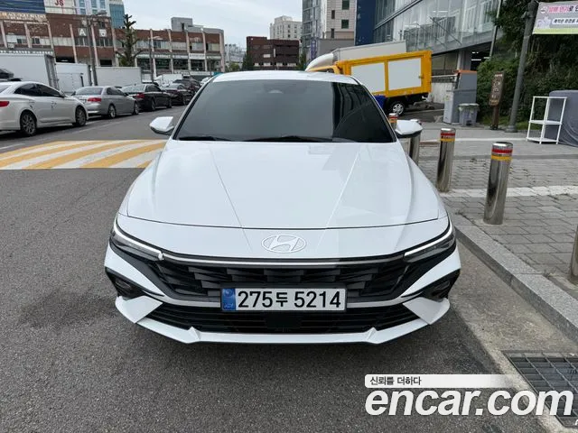 Hyundai Avante CN7 — Фото автомобиля 2