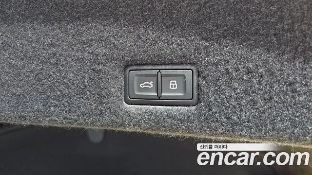 Lamborghini Urus — Фото автомобиля 17