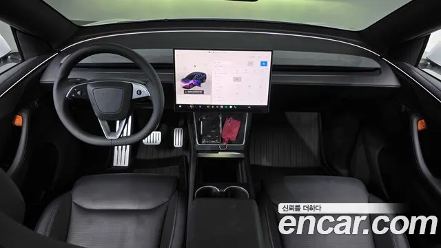 Tesla Model Y — Фото автомобиля 10