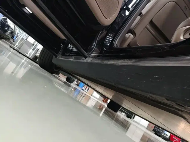 Li Auto i8 — Фото автомобиля 21