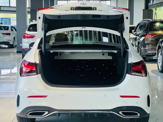 Mercedes-Benz A-Class — Фото автомобиля 19