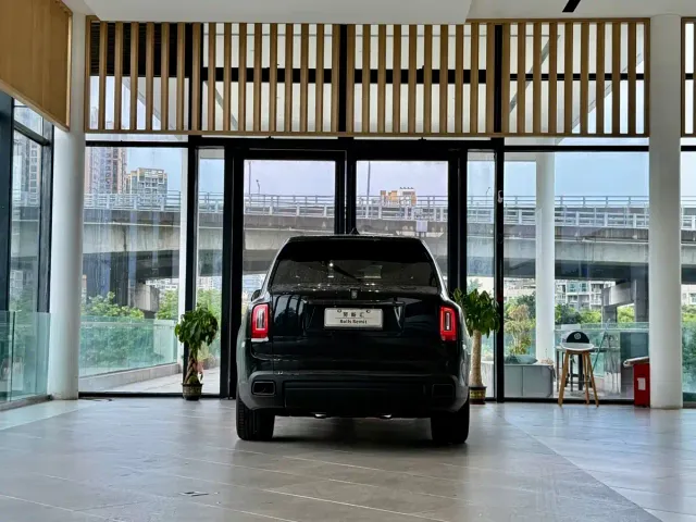 Rolls-Royce Cullinan — Фото автомобиля 5