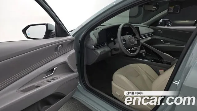 Hyundai Avante CN7 — Фото автомобиля 10