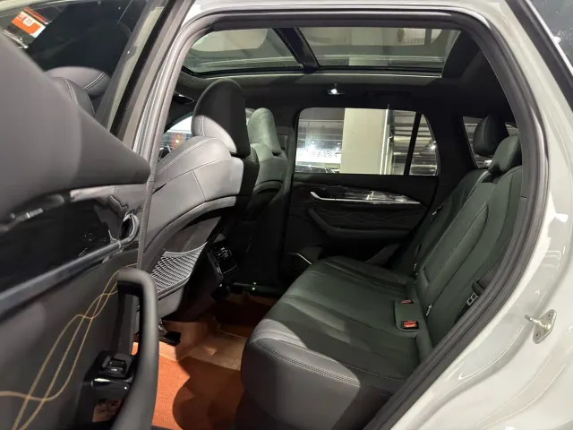 Geely Xingyue L — Фото автомобиля 14