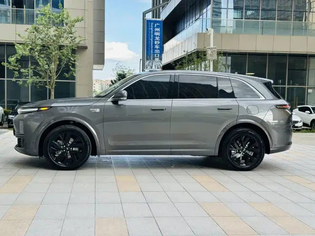 Li Auto L7 — Фото автомобиля 4