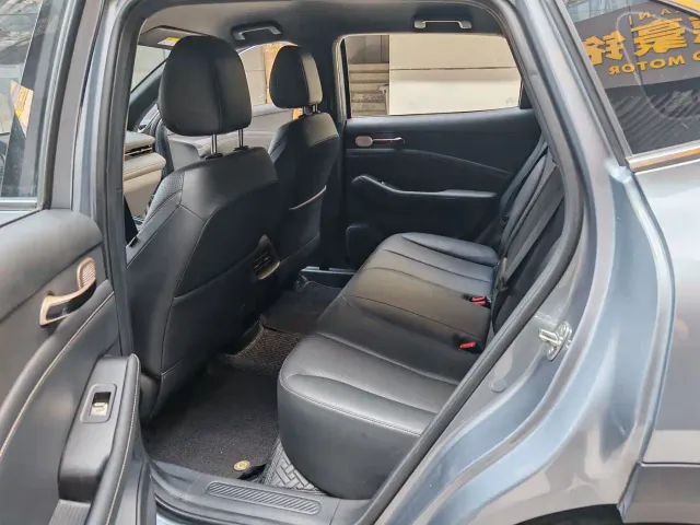 Baojun Yunhai — Фото автомобиля 10