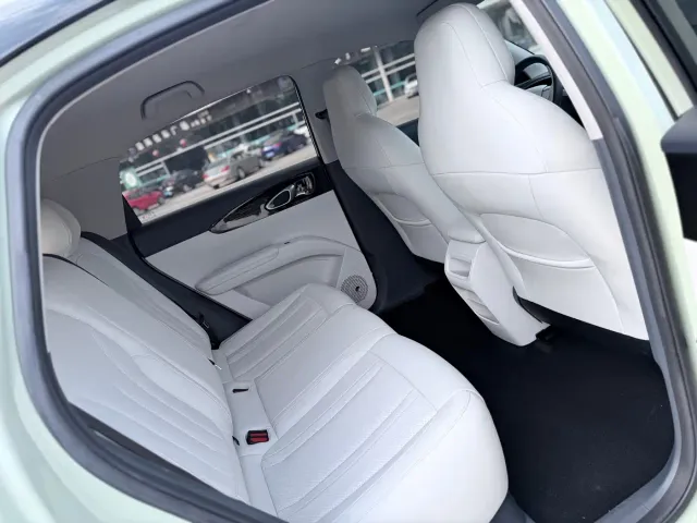 Geely Starry Wish — Фото автомобиля 11