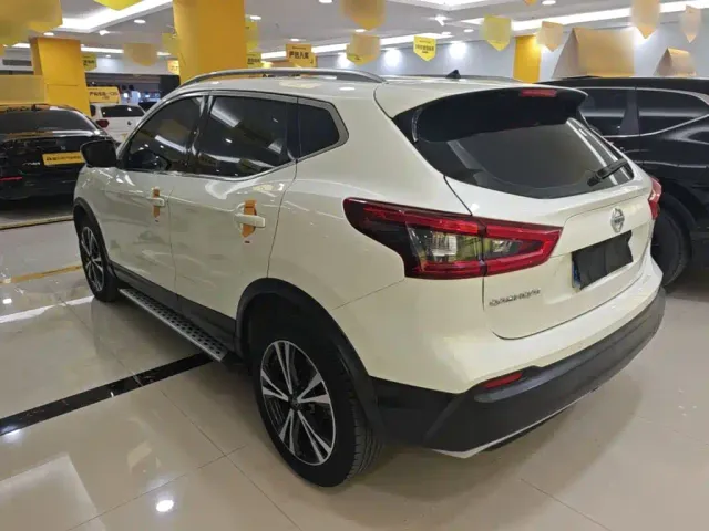 Nissan Qashqai — Фото автомобиля 4