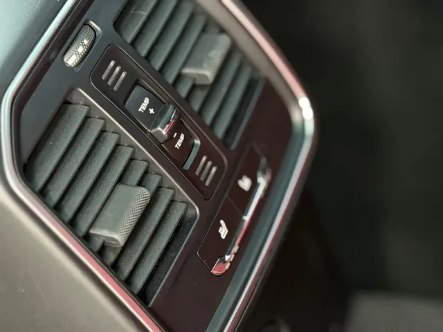 Porsche Macan — Фото автомобиля 13
