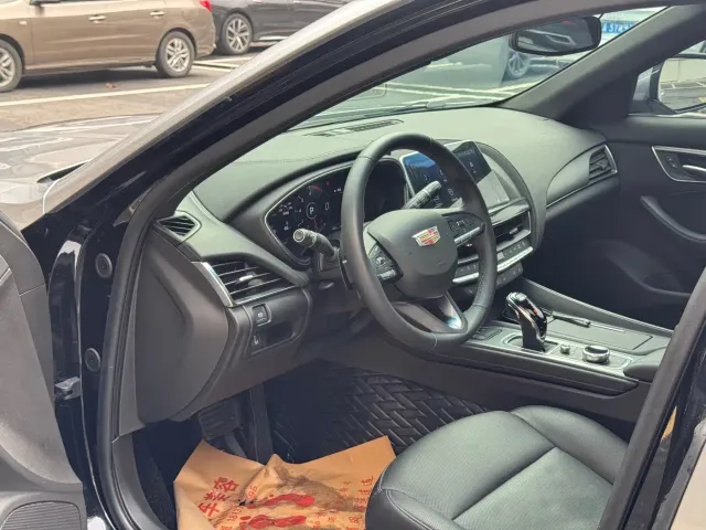 Cadillac CT5 — Фото автомобиля 7