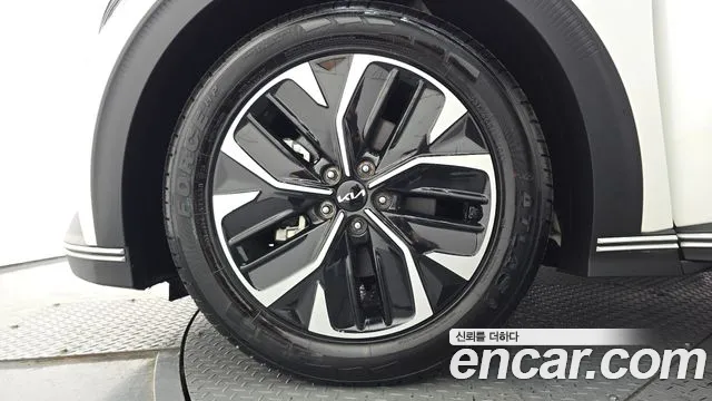 Kia EV6 — Фото автомобиля 5
