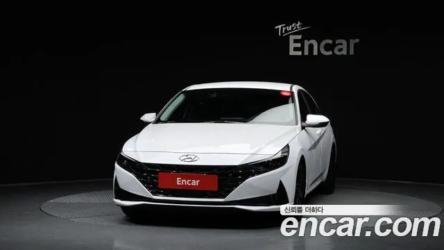 Hyundai Avante CN7 — Фото автомобиля 3