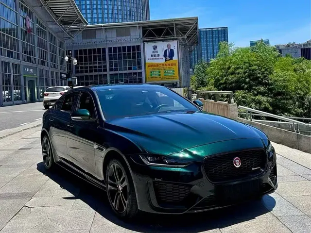Jaguar XEL — Фото автомобиля 3