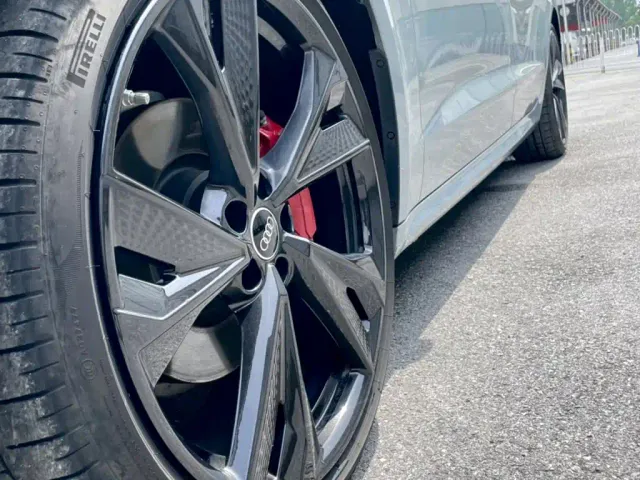 Audi A7L — Фото автомобиля 18