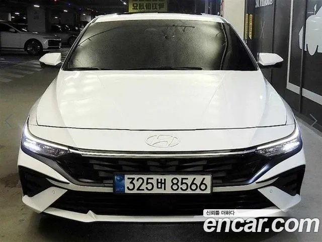 Hyundai Avante CN7 — Фото автомобиля 2