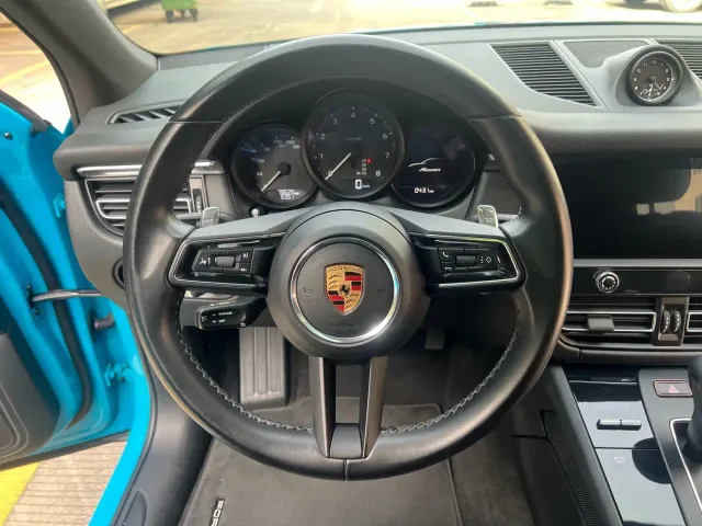 Porsche Macan — Фото автомобиля 10