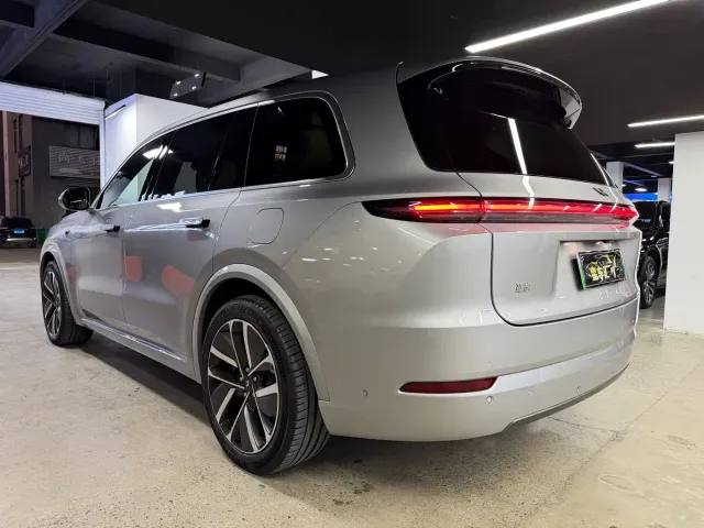 Li Auto L9 — Фото автомобиля 14