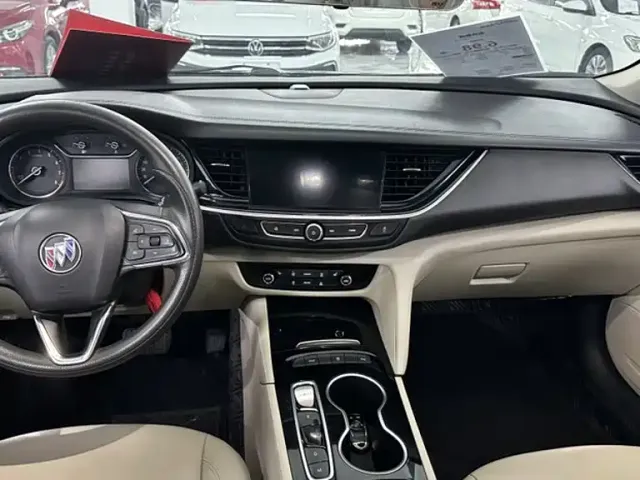 Buick Regal — Фото автомобиля 12