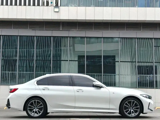 BMW 3 Series — Фото автомобиля 3