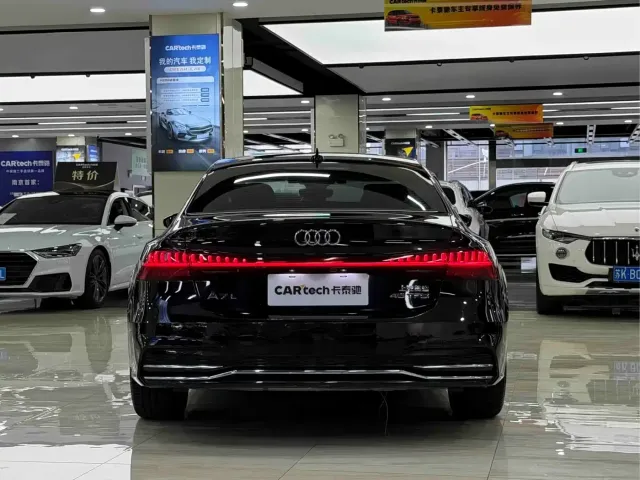 Audi A7L — Фото автомобиля 6