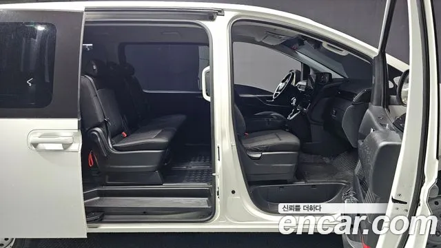 Hyundai Staria Staria Tourer 11 мест — Фото автомобиля 10