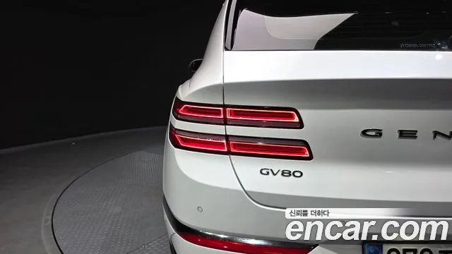 Genesis GV80 — Фото автомобиля 23